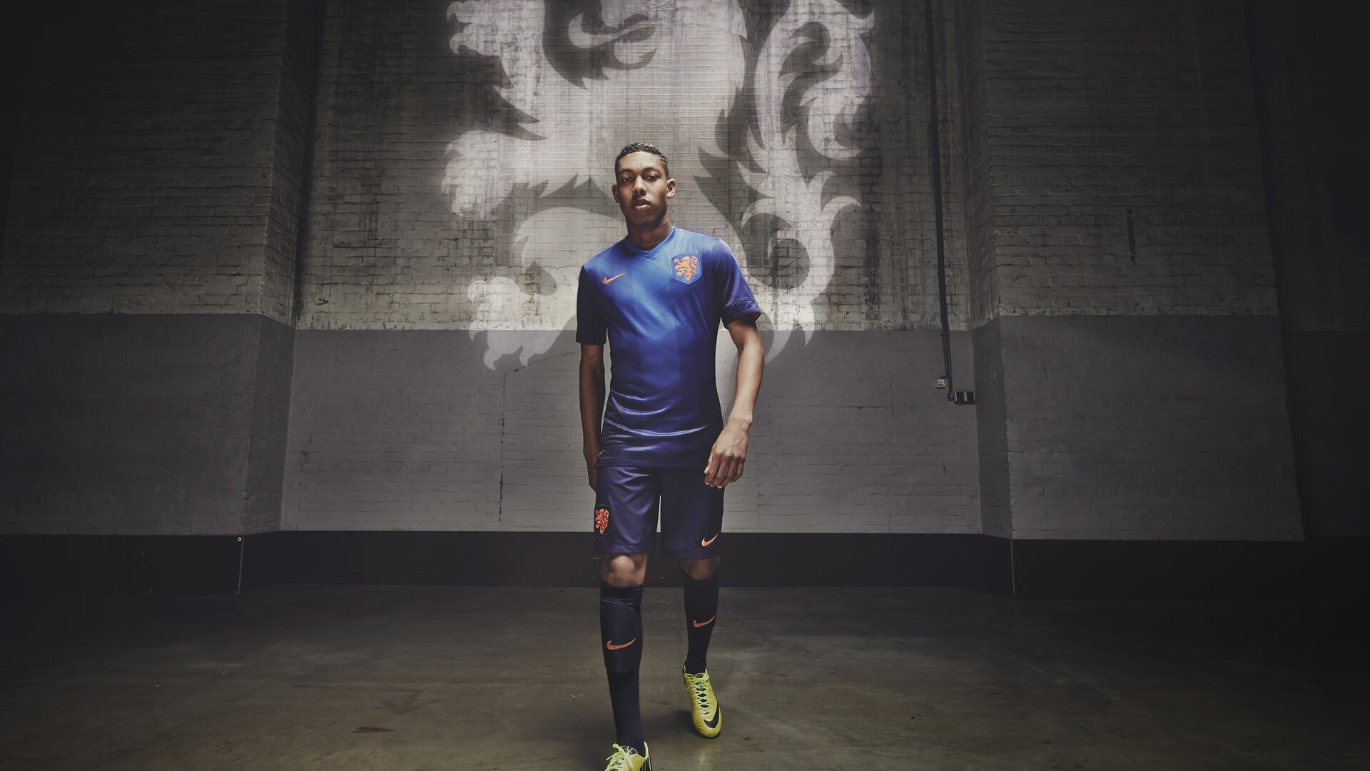 曼联加强阵容建设，安德森目标明确，曼联加强阵容建设,安德森目标明确了吗